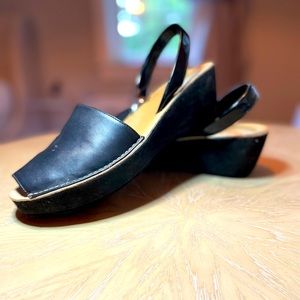 Comfy espadrilles black leather sling back